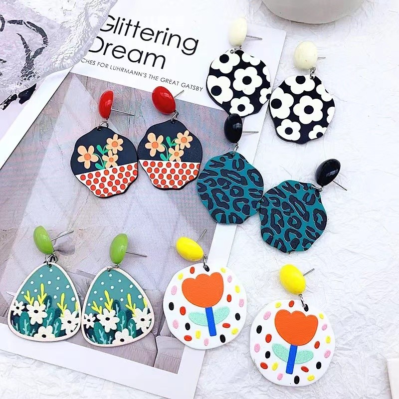 一台UV打印(yìn)機,印出今年大熱的亞克力耳飾