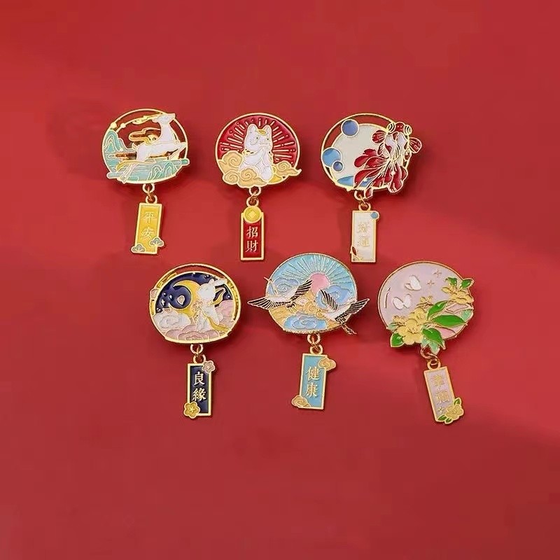 視覺定位uv打印機的出現讓金屬徽章uv打印更加便捷